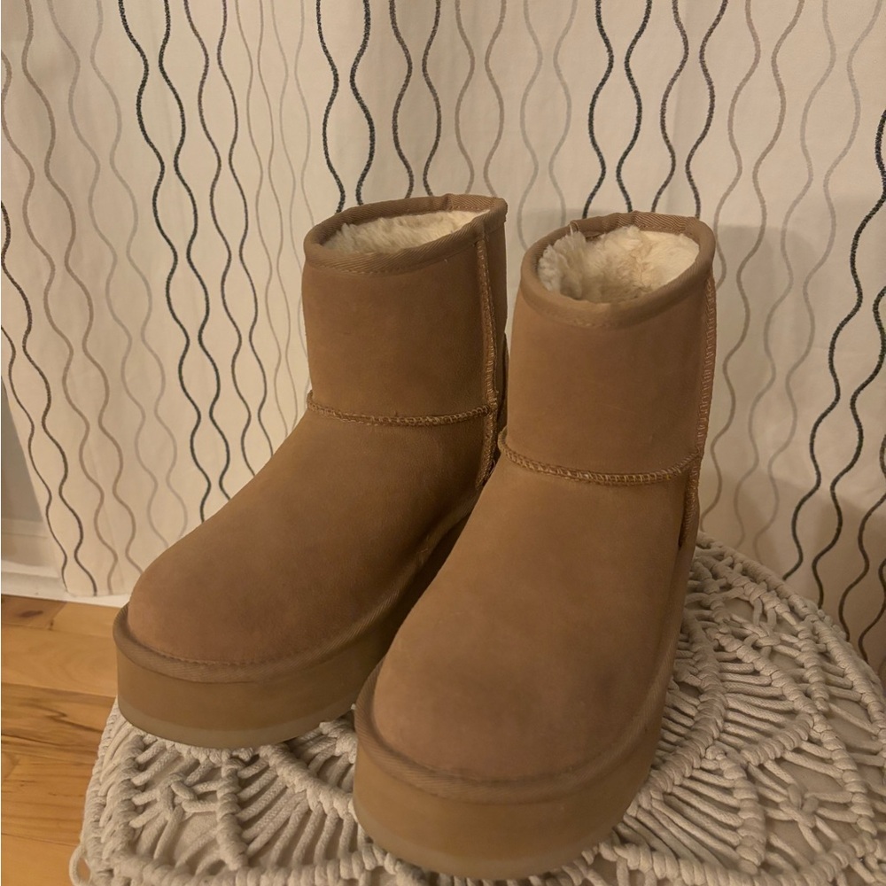 UGG Classic Mini Platform